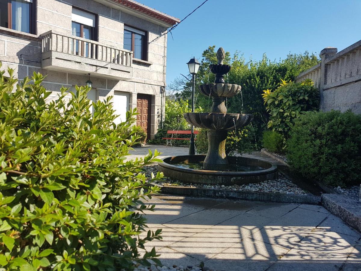 O Eido De Celia Villa Ponteareas Exteriör bild